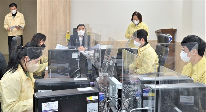 [서울=뉴시스] 충주시 재택치료행정안내센터. (사진=뉴시스 DB.) 2022.02.15. photo@newsis.com *재판매 및 DB 금지