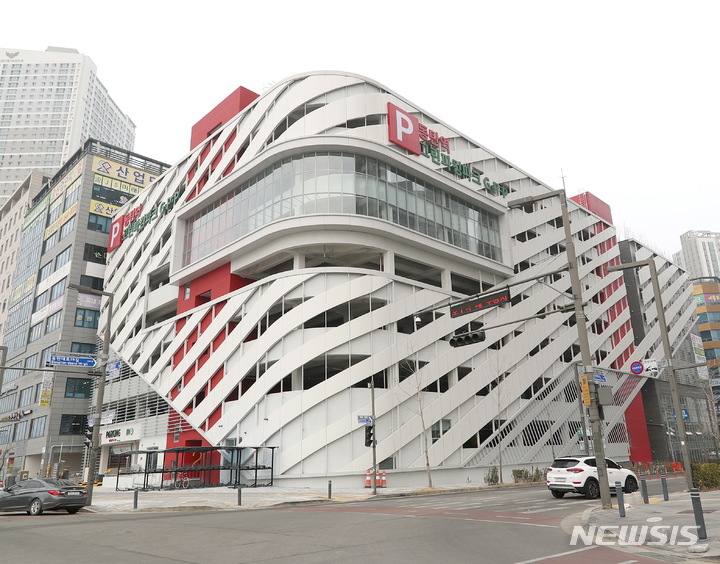 [화성=뉴시스] 화성시 동탄출장소 신청사 전경 (사진=화성시 제공)