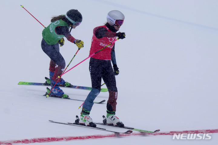 [장자커우=AP/뉴시스]스위스 패니 스미스. 2022.02.17.