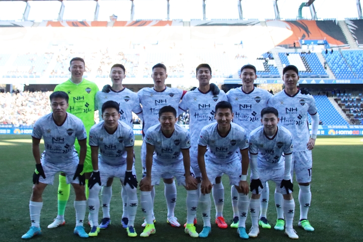  *재판매 및 DB 금지