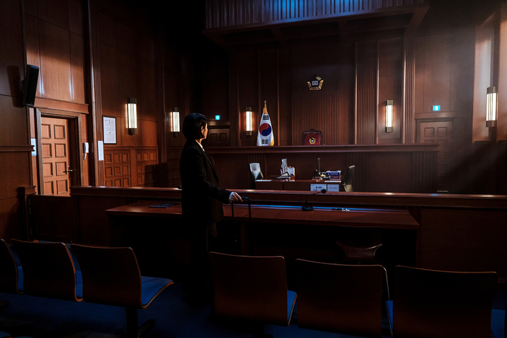 판사 된 김혜수 "'소년심판'은 고민거리 던지는 작품"