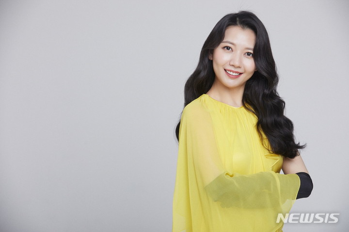 [서울=뉴시스] 소프라노 조수아. (사진=디지엔콤 제공) 2022.02.22. photo@newsis.com *재판매 및 DB 금지