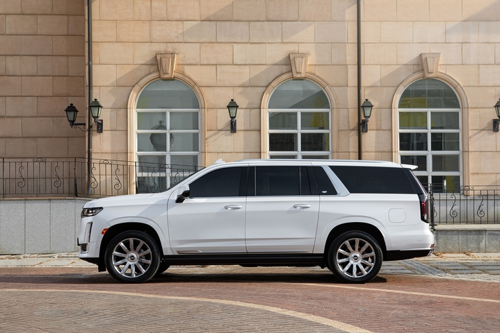 캐딜락, 공간성 대폭 확장 '에스컬레이드 ESV' 출시…1억6357만원