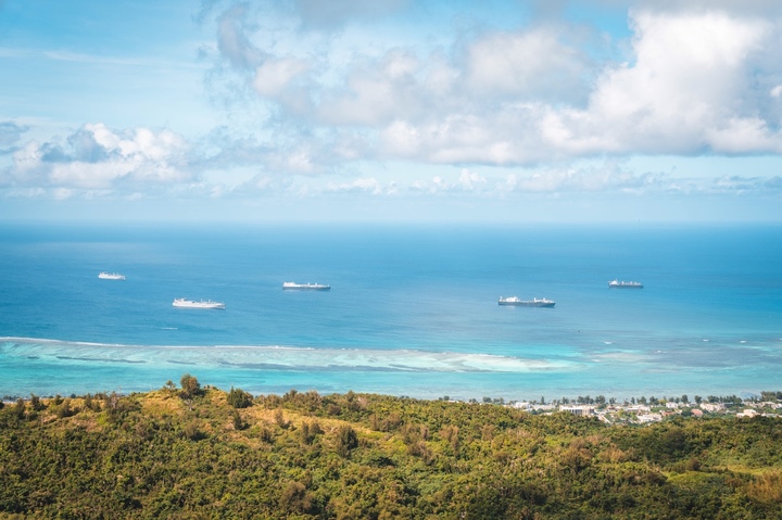 [서울=뉴시스]타포차우산 정상에서 바라본 사이판 바다 (사진 = 마리아나관광청, ⓒ여행하는짠수) 2022.2.24. photo@newsis.com *재판매 및 DB 금지