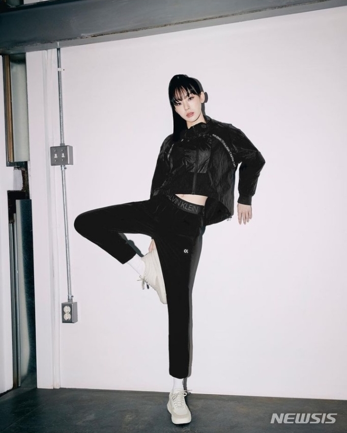 [서울=뉴시스]노제 캘빈 클라인 화보.2022.02.24. (사진=노제 인스타그램 캡처) photo@newsis.com*재판매 및 DB 금지