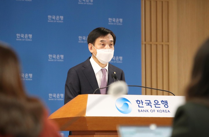 [서울=뉴시스] 이주열 한국은행 총재가 24일 서울 중구 한국은행에서 열린 통화정책방향 기자간담회에서 발언하고 있다. (사진=한국은행 제공) 2022.02.24. photo@newsis.com *재판매 및 DB 금지