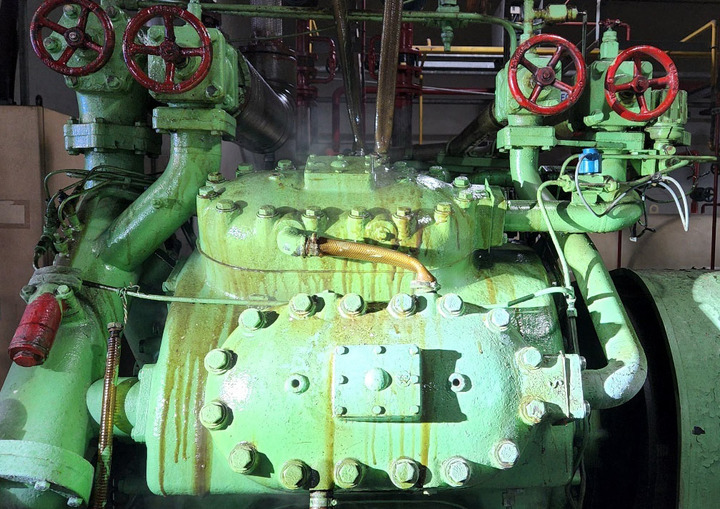 [부산=뉴시스] 25일 오후 부산 사하구의 한 식품제조공장 1층 냉동기에서 암모니아가 누출되는 사고가 발생했다. (사진=부산소방재난본부 제공) *재판매 및 DB 금지