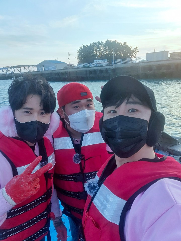 [서울=뉴시스] 영탁 6시 내고향 2022.02.28. (사진 = 밀라그로 제공) photo@newsis.com*재판매 및 DB 금지 *재판매 및 DB 금지