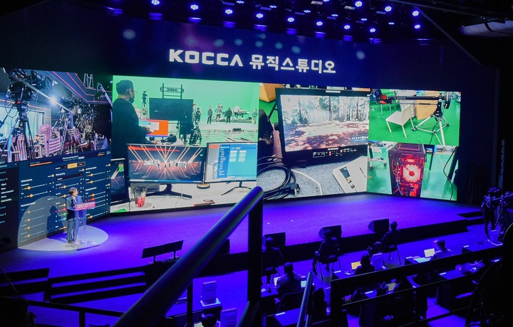 [서울=뉴시스]지난해 12월 개관한 온라인 공연 전문 스튜디오 'KOCCA 뮤직 스튜디오' (사진 = 한국콘텐츠진흥원) 2022.3.3. photo@newsis.com  *재판매 및 DB 금지