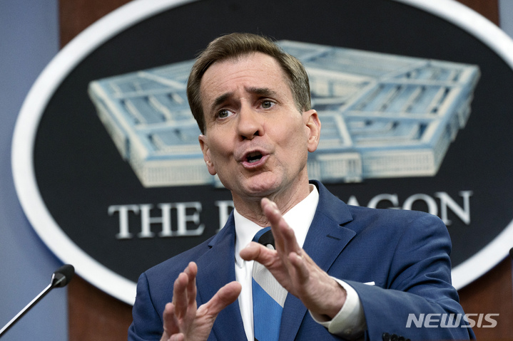 [워싱턴=AP/뉴시스] 존 커비 미 국방부 대변인이 2일(현지시간) 워싱턴 국방부에서 브리핑하고 있다. 2022.03.03.