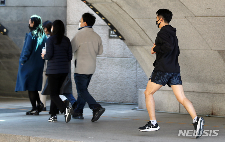 인천, 맑고 올해 들어 가장 따뜻…밤부터 약한 빗방울