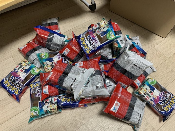 포켓몬빵 24개 (사진=온라인 커뮤니티 에펨코리아) *재판매 및 DB 금지