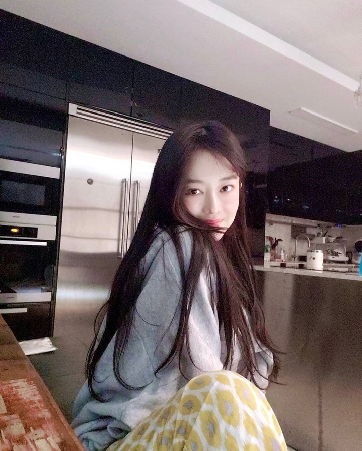 [서울=뉴시스] 배우 이수민. 2022.03.04.(사진=인스타그램 캡처 제공) photo@newsis.com*재판매 및 DB 금지 *재판매 및 DB 금지