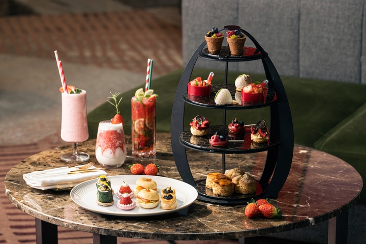 페어몬트 앰배서더 서울 '더 아트리움 라운지'의 '하이티 앳 페어몬트 베리베리' *재판매 및 DB 금지