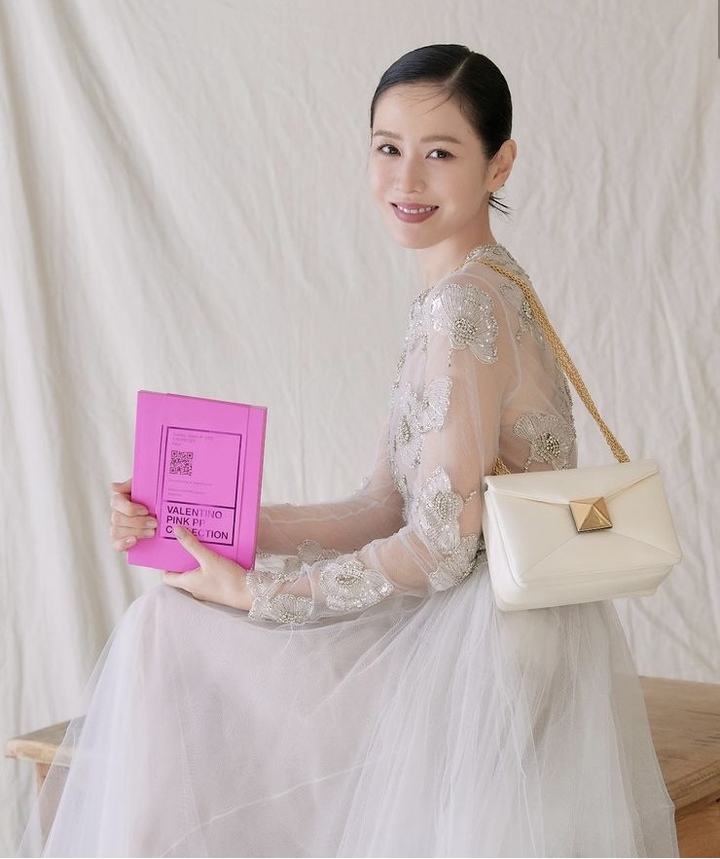 [서울=뉴시스] 손예진. 2022.03.05. (사진 = 인스타그램 캡처) photo@newsis.com *재판매 및 DB 금지