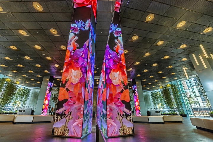 SKT, 본사 사옥에 친환경 기술 비전 제시 '미디어아트' 전시