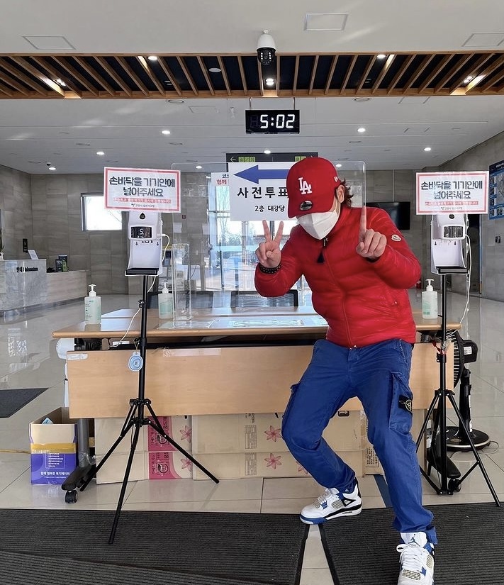 [서울=뉴시스] 래퍼 수퍼비. 2022.03.07. (사진 = 인스타그램 캡처) photo@newsis.com *재판매 및 DB 금지