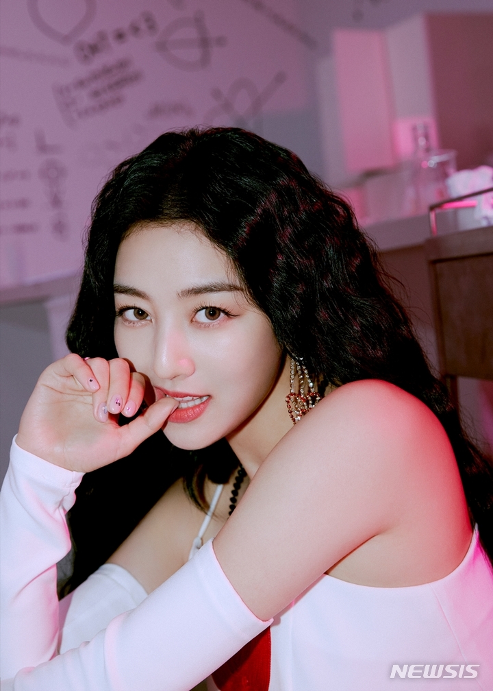 [서울=뉴시스] 트와이스 지효.2022.03.07.(사진= JYP 엔터테인먼트제공) photo@newsis.com*재판매 및 DB 금지