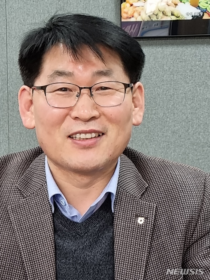 농협 안성시지부장은 시인…손남태, 시에 담는 고향사랑