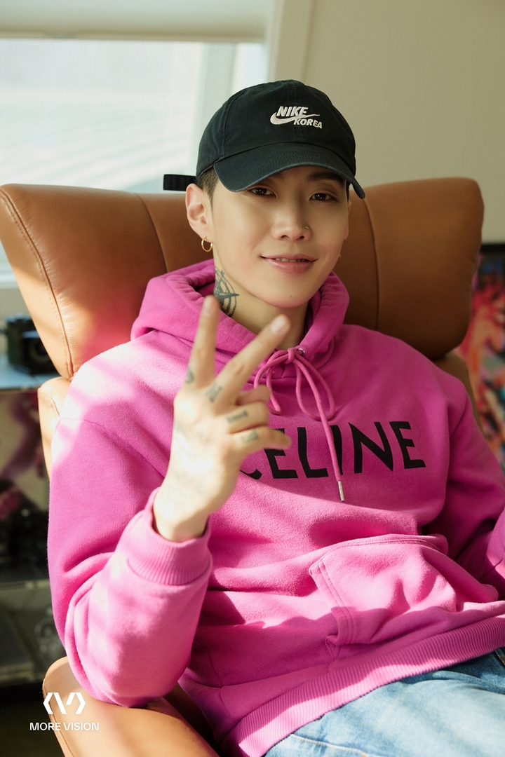 [서울=뉴시스] 박재범. 2022.03.11. (모어 비전 제공) photo@newsis.com *재판매 및 DB 금지