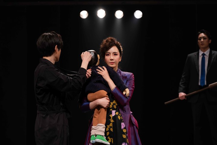 [서울=뉴시스]연극 '회란기' 공연 사진. (사진=극공작소 마방진 제공) 2022.03.11. photo@newsis.com *재판매 및 DB 금지