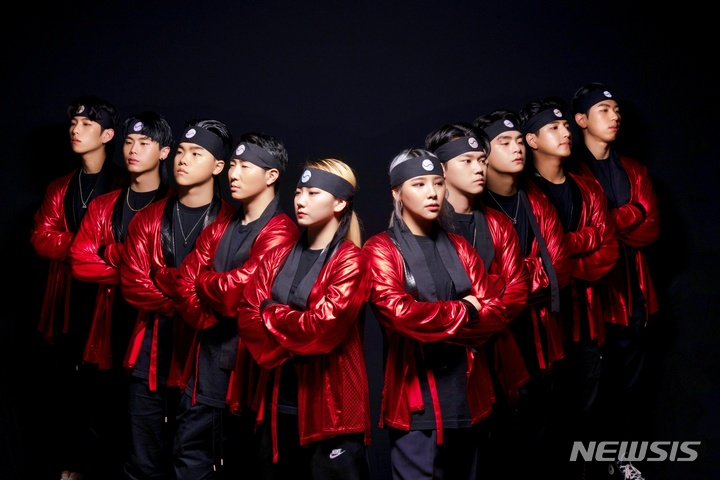 [대구=뉴시스] 이지연 기자 = 한국 최정상 댄스팀 '저스트절크'. (사진=봉산문화회관 제공) 2022.03.11. photo@newsis.com