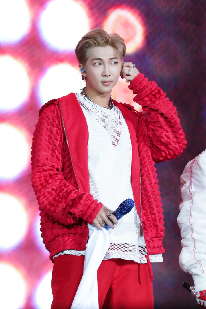 [서울=뉴시스] 방탄소년단_BTS PERMISSION TO DANCE ON STAGE - SEOUL_RM. 2022.03.14. (사진 = 빅히트뮤직 제공) photo@newsis.com *재판매 및 DB 금지