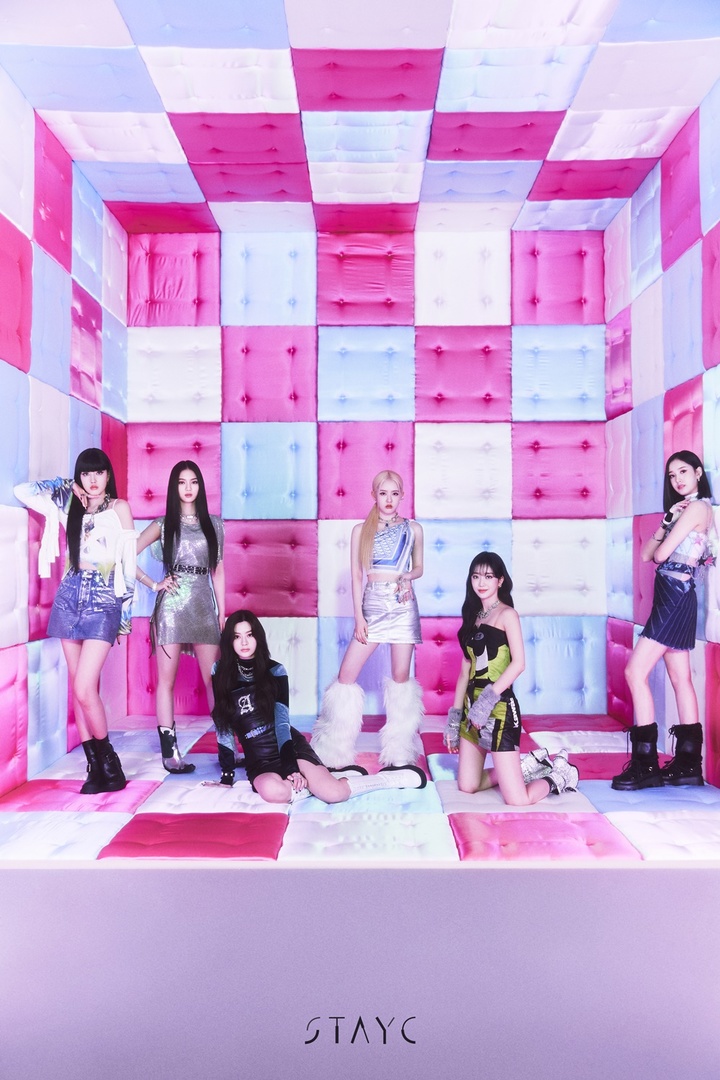 [서울=뉴시스] 스테이씨. 2022.03.15. (하이업엔터테인먼트 제공) photo@newsis.com *재판매 및 DB 금지