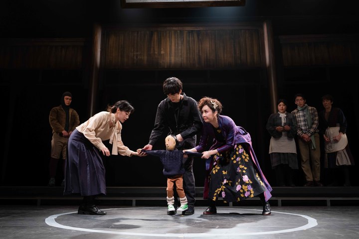 [서울=뉴시스]연극 '회란기' 공연사진. (사진=극공작소 마방진 제공) 2022.03.17. photo@newsis.com *재판매 및 DB 금지