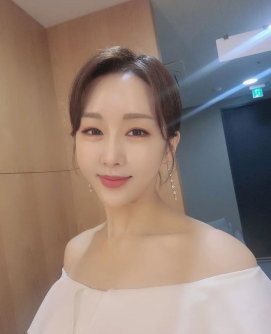 [서울=뉴시스] 한영 2021.03.19.(사진=한영 인스타그램) photo@newsis.com *재판매 및 DB 금지