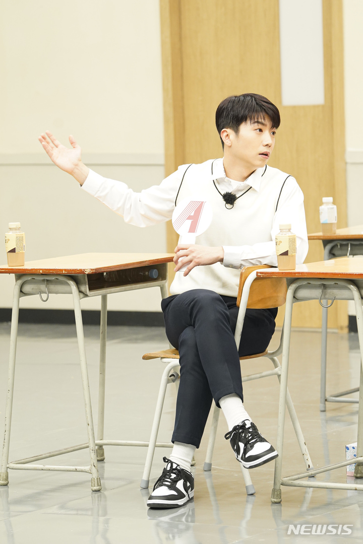[서울=뉴시스] 2PM 우영. 2022.03.19. (사진 = JTBC '아는 형님' 제공) photo@newsis.com*재판매 및 DB 금지