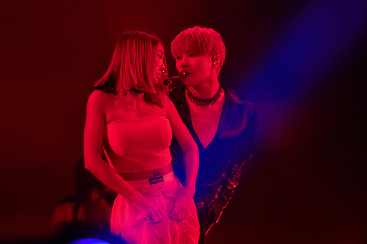 [서울=뉴시스] 효린·김준수 '타임리스'. 2022.03.19. (사진 = 팜트리아일랜드 제공) photo@newsis.com *재판매 및 DB 금지