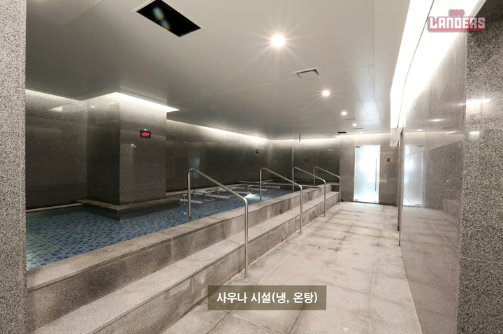 [서울=뉴시스] 인천 SSG랜더스필드 홈팀 클럽하우스에 설치한 사우나 시설. (사진 = SSG 랜더스 제공) *재판매 및 DB 금지