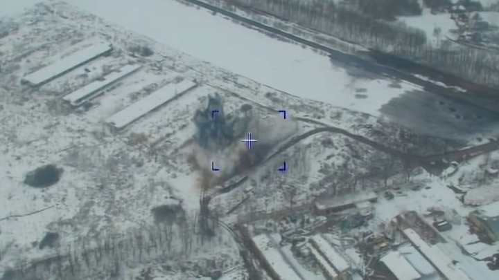 러시아군이 극초음속 미사일로 우크라이나 저장고를 공격해 파괴하는 영상을 19일 공개했다. 출처: 러시아 국방부 *재판매 및 DB 금지