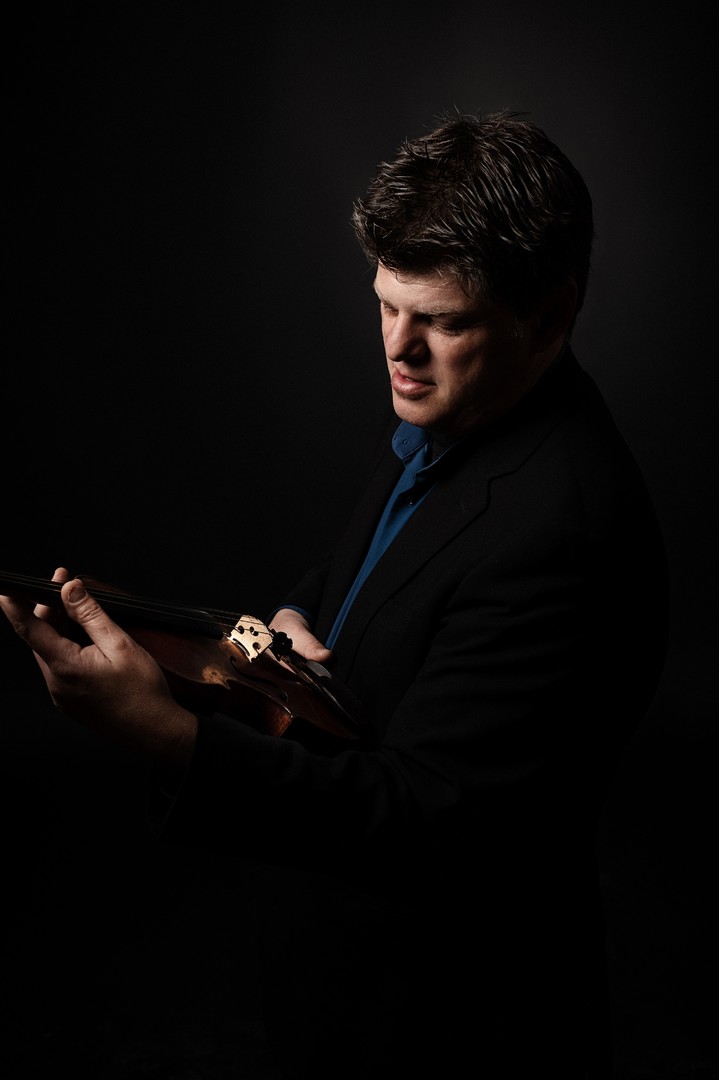 [서울=뉴시스]바이올리니스트 겸 지휘자 가이 브라운슈타인. (사진=국립심포니오케스트라/Boaz-Arad 제공) 2022.03.22. photo@newsis.com *재판매 및 DB 금지