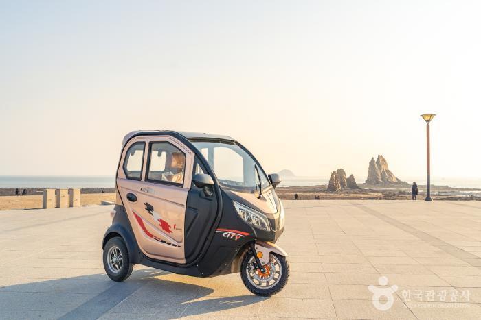[서울=뉴시스]제부도 전기바이크 (사진 = 한국관광공사) 2022.3.22. photo@newsis.com *재판매 및 DB 금지