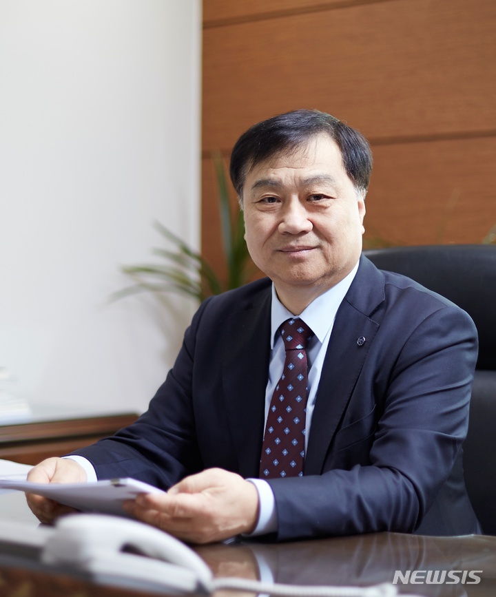 ▲유욱준 신임 한국과학기술한림원장 