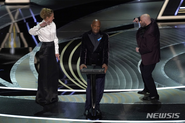 [94회 아카데미]윤여정의 배려와 윌 스미스의 급발진