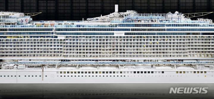 [서울=뉴시스]크루즈 Kreuzfahrt, 2020, ⓒ안드레아스 거스키, 스푸르스 마거스 제공