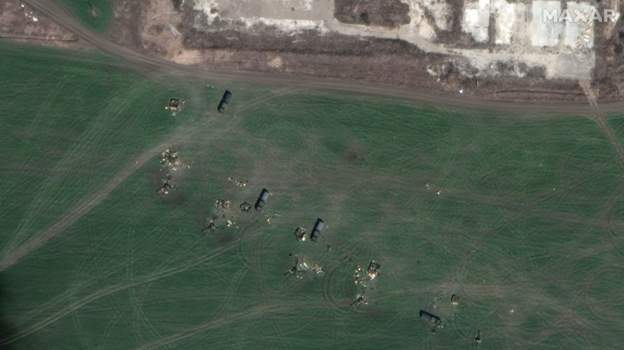 마리우폴 시내 주거지를 연일 때리고 있는 시 외곽 러시아 포의 모습 *재판매 및 DB 금지