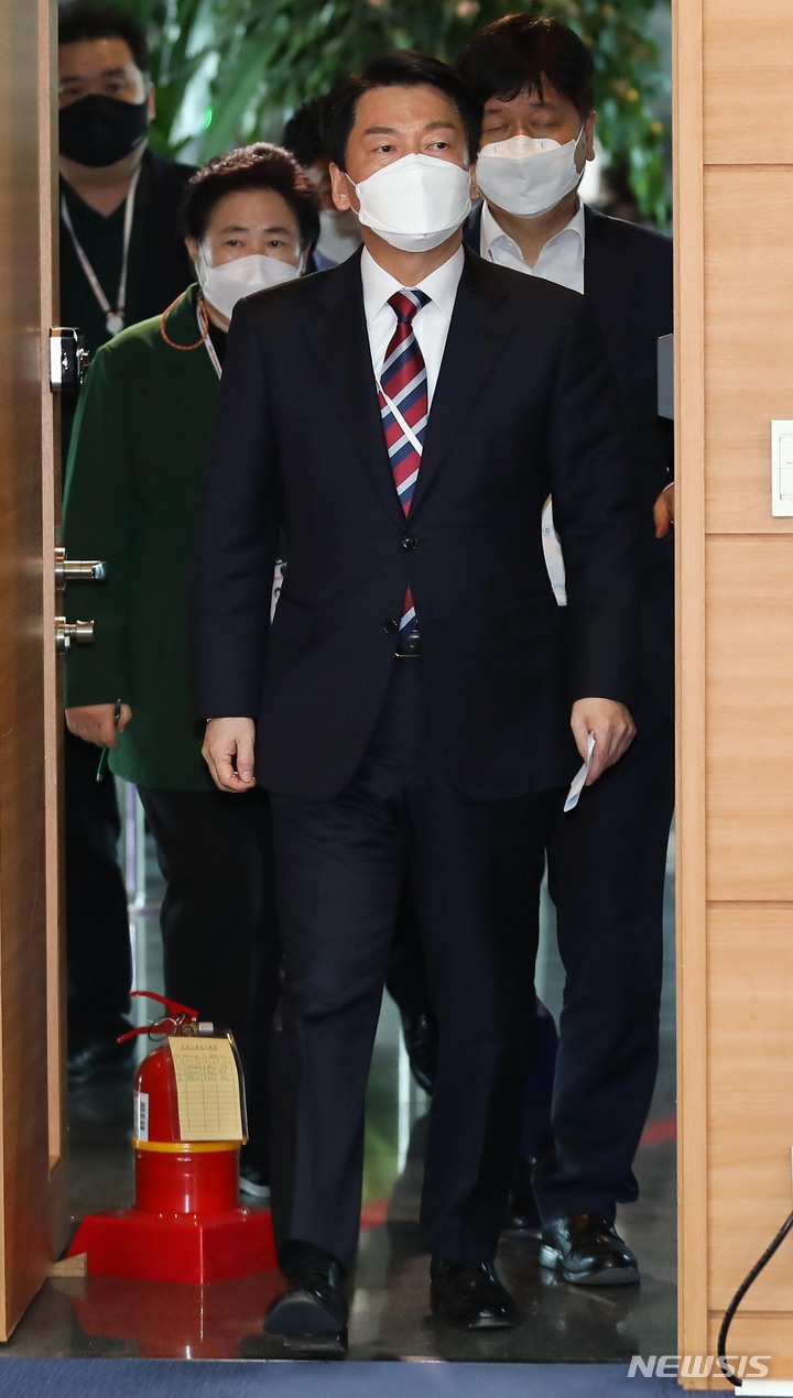 안철수 위원장, 기자간담회 참석