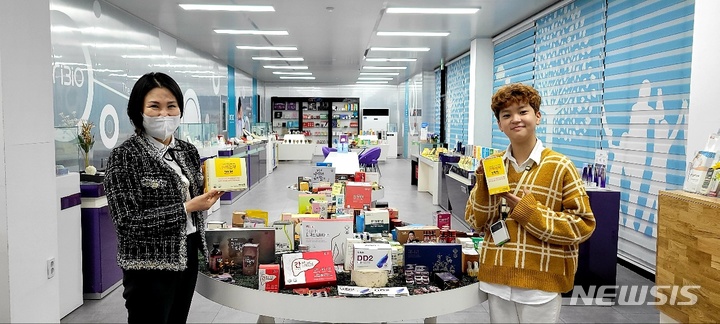 면역천재 망고맛 젤리, 가수 안율 모델로 발탁