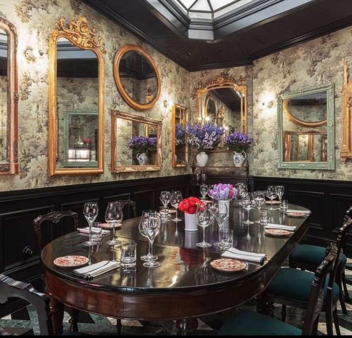 구찌 레스토랑 가보니…메뉴판·나이프 하나에도 스타일 '뚝뚝'