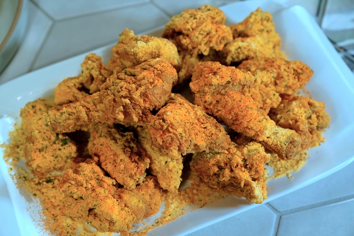 [서울=뉴시스]BBQ 크런치 버터치킨.(사진출처: BBQ제공)2022.03.31.