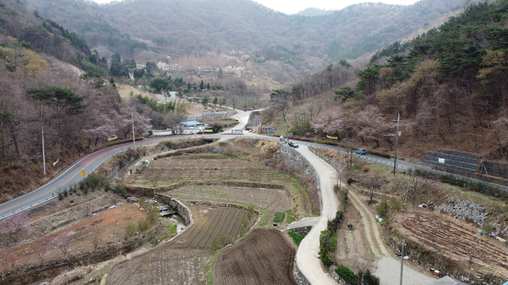 [고성(경남)=뉴시스] 신정철 기자= 경남 고성군은 총사업비 298억 원(전액 도비)을 들여 굴곡도로가 많은 상리~하이 6.8㎞ 구간 도로를 확장하는 공사를 실시한다고 1일 밝혔다.(사진=고성군 제공).2022.04.01. photo@newsis.com *재판매 및 DB 금지