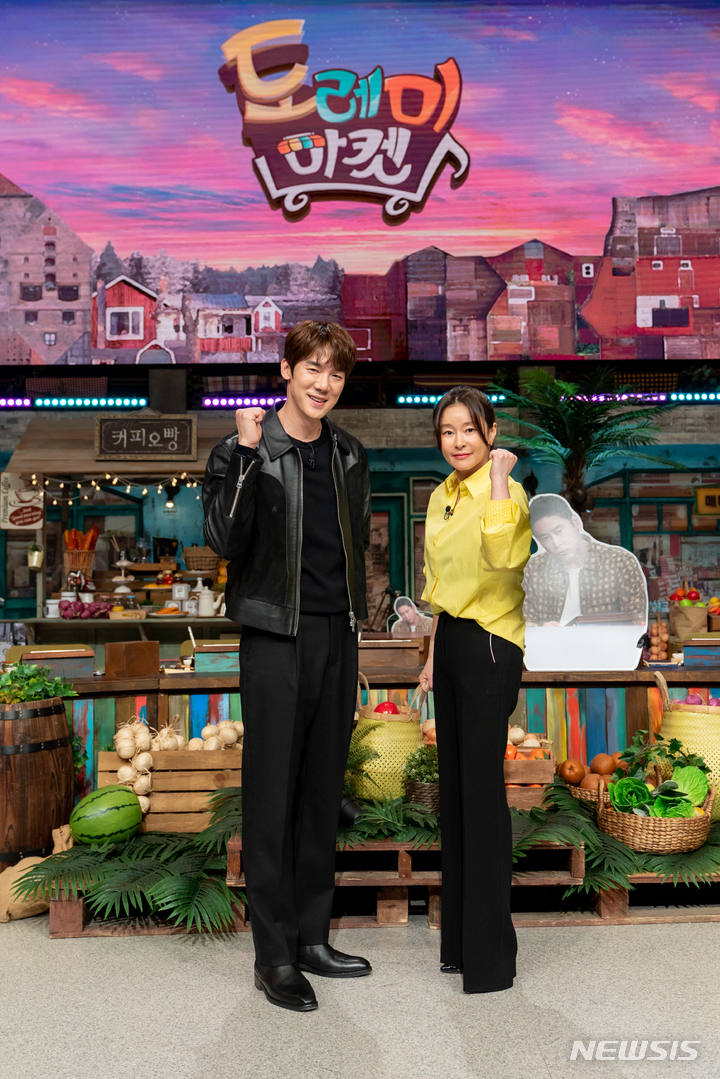 [서울=뉴시스] 유연석, 예지원. 2022.04.02. (사진 = tvN '놀라운 토요일' 제공) photo@newsis.com*재판매 및 DB 금지