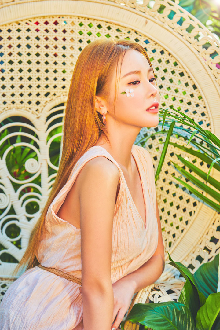 [서울=뉴시스] 홍진영. 2022.04.06. (사진 = IMH엔터테인먼트 제공) photo@newsis.com *재판매 및 DB 금지