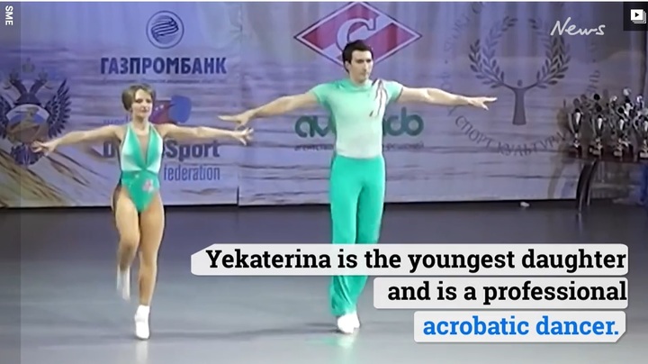 [서울=뉴시스]블라디미르 푸틴 러시아 대통령의 차녀로 알려진 카테리나 블라디미로브나 티호노바가 로큰롤 댄스 대회에 출전했던 것으로 추정되는 모습. 호주의 매체 뉴스닷컴au의 보도 장면 갈무리.<사진캡처=news.com.au>2022.04.07. *DB 및 재판매 금지.