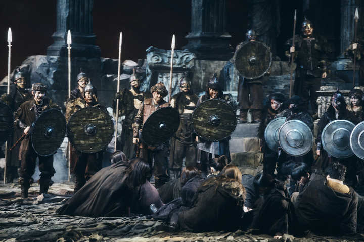 [서울=뉴시스]오페라 '아틸라' 공연사진. (사진=국립오페라단 제공) 2022.04.10. photo@newsis.com *재판매 및 DB 금지