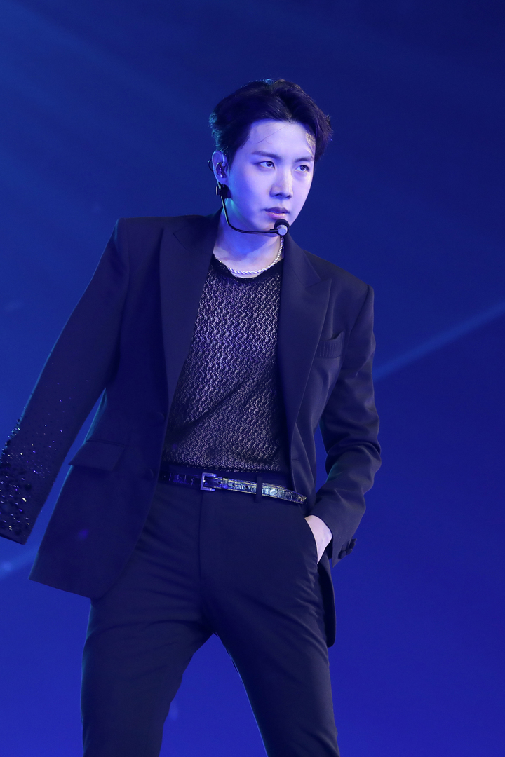 [라스베이거스=뉴시스] 방탄소년단 제이홉_BTS PERMISSION TO DANCE ON STAGE - LAS VEGAS. 2022.04.09. (사진 = 빅히트 뮤직 제공) photo@newsis.com *재판매 및 DB 금지